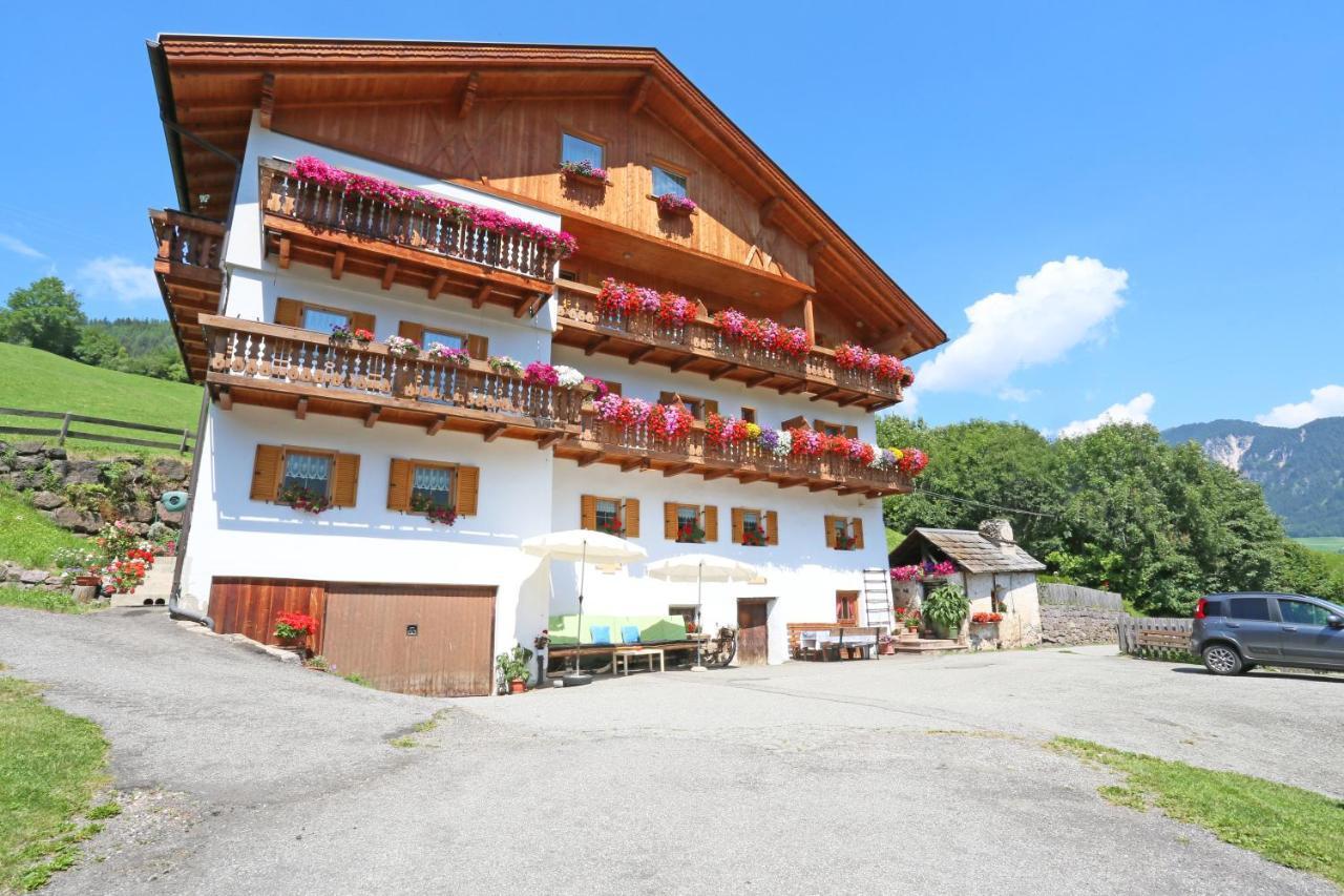 Bed and Breakfast Veltierhof Villnöss Exterior foto